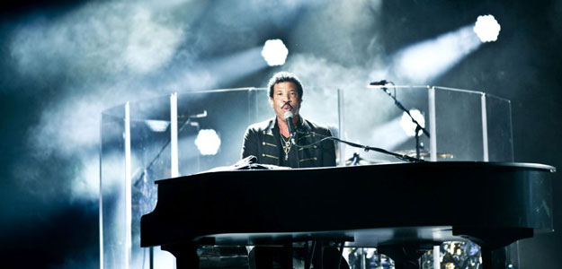 Lionel Richie wystąpi w Polsce - niezbędnik koncertowy 