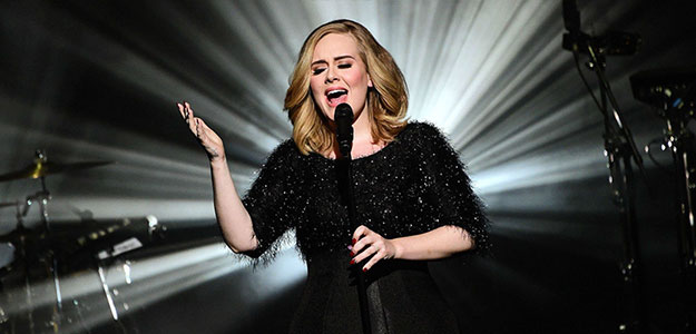 Movecat w trasie koncertowej Adele