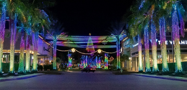 Spektakularny świąteczny light show w centrum handlowym na Florydzie pod kontrolą Obsidian