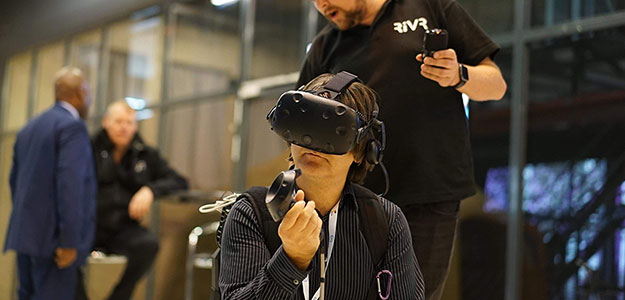 Jak technologia VR zmienia treningi policyjne w UK