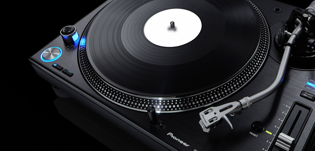 Test gramofonu klubowego Pioneer DJ PLX-1000