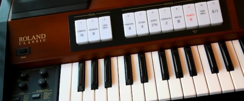 TEST: Organy klasyczne Roland C-200