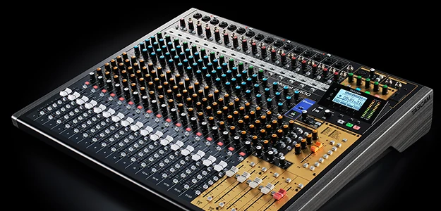 Model 2400 - nowy mikser z rejestratorem od Tascama