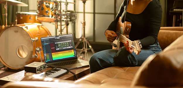 Universal Audio LUNA 1.9 - DAW wzbogacony o funkcje AI