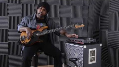 Victor Wooten demos the Hartke TX600 bass amp