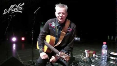 Tommy Emmanuel talks about his Maton guitar and performs &quot;Halfway Home&quot;